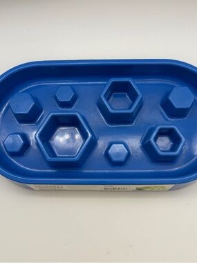 Black & Decker Geometric Slow Pet Feeder Blue Bowl Size 11.4”x6”x1.6”